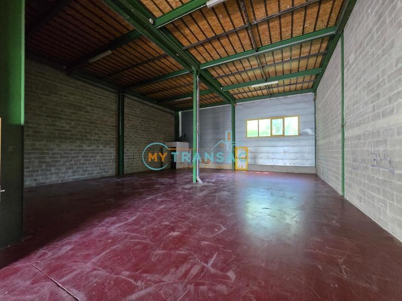 Local d'activités - 240 m²