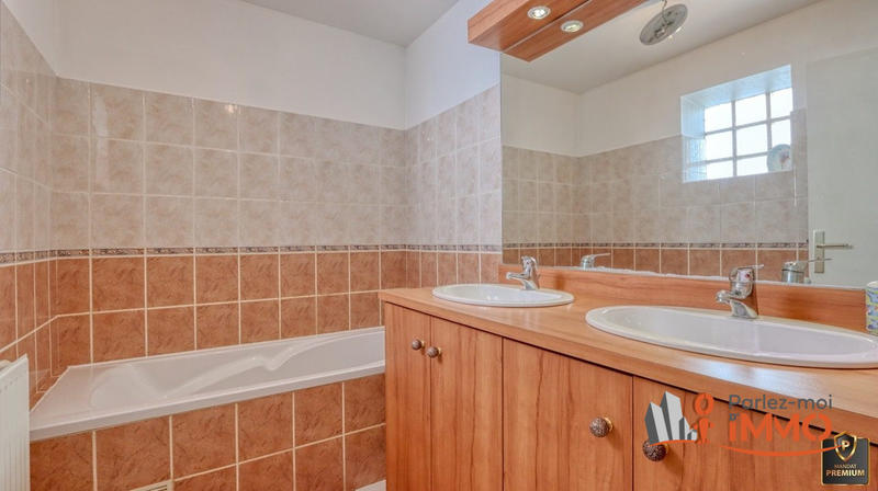 Maison - 133 m² - 6 pièces