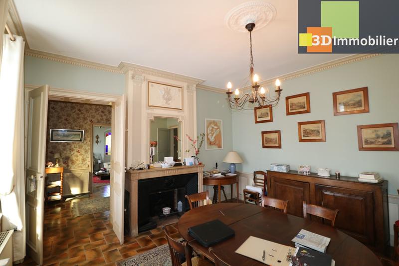 Maison - 233 m² - 8 pièces