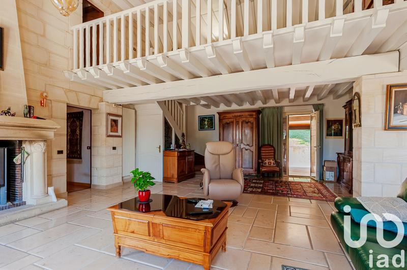 Maison - 220 m² - 8 pièces