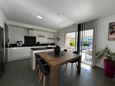 Maison - 102 m² - 4 pièces
