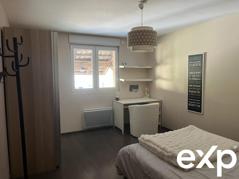 Maison - 298 m² - 12 pièces