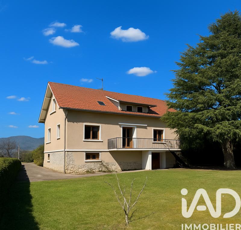 Maison - 214 m² - 6 pièces