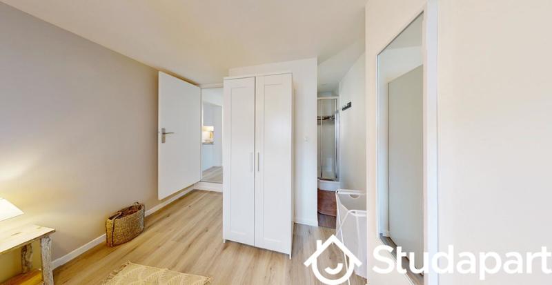 Chambre - 11 m² - 1 pièce