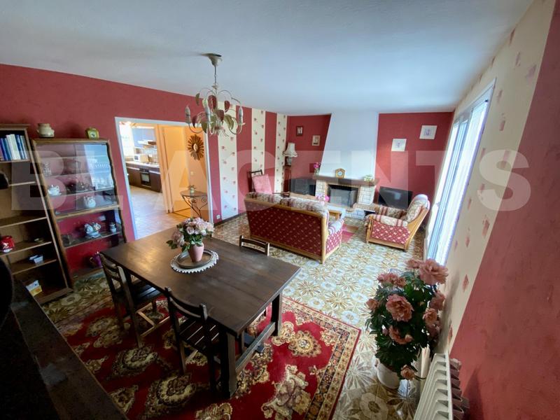 Maison traditionnelle - 90 m² - 4 pièces