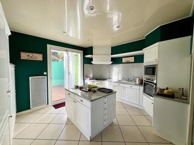 Maison - 146 m² - 4 pièces