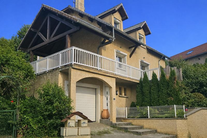 Maison - 160 m² - 6 pièces