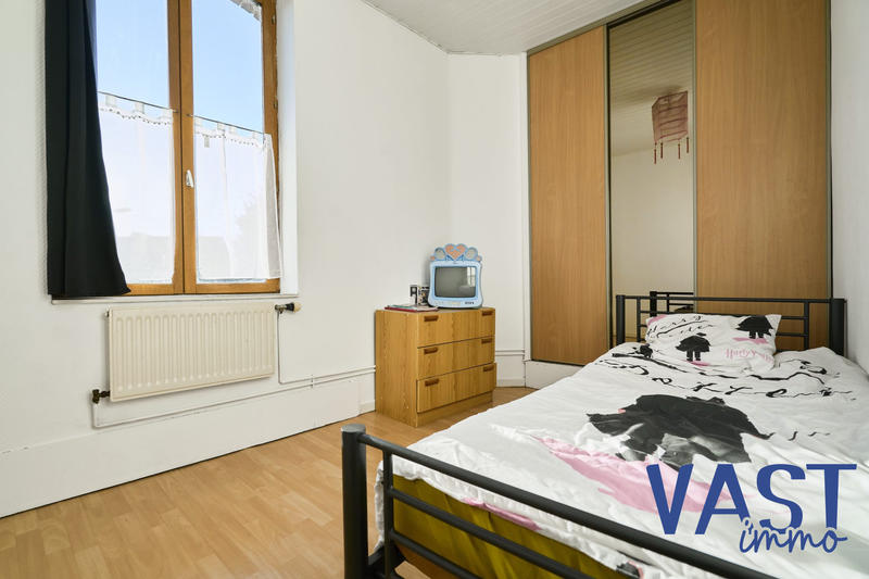 Maison - 185 m² - 8 pièces