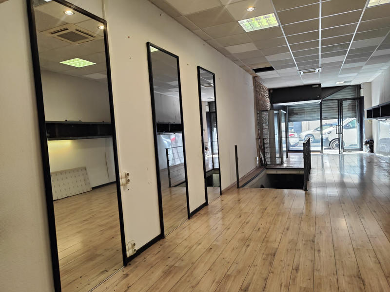 Local commercial - 200 m²