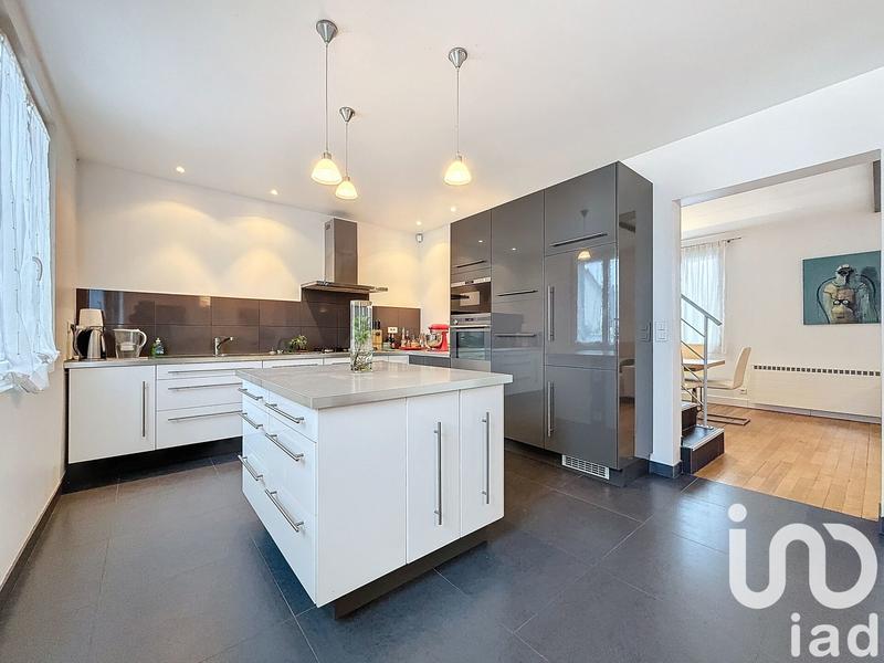 Maison - 160 m² - 7 pièces