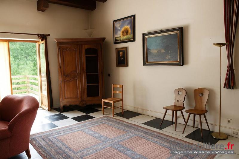 Maison - 272 m² - 9 pièces