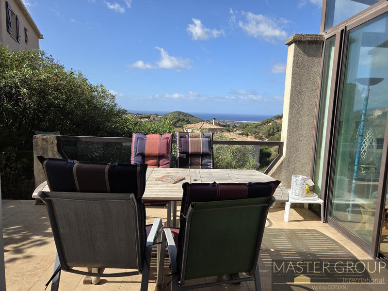 Villa - 217 m² - 5 pièces