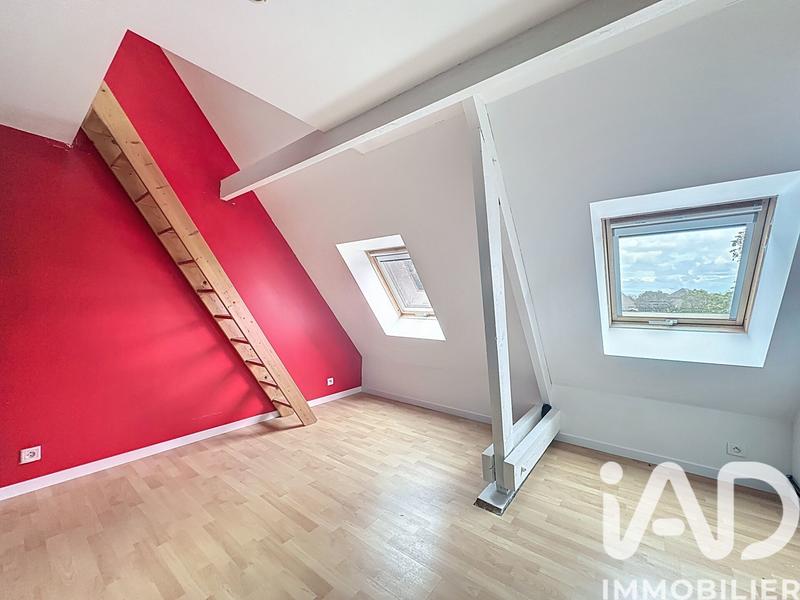 Maison - 185 m² - 9 pièces
