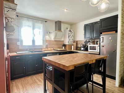 Maison traditionnelle - 100 m² - 6 pièces