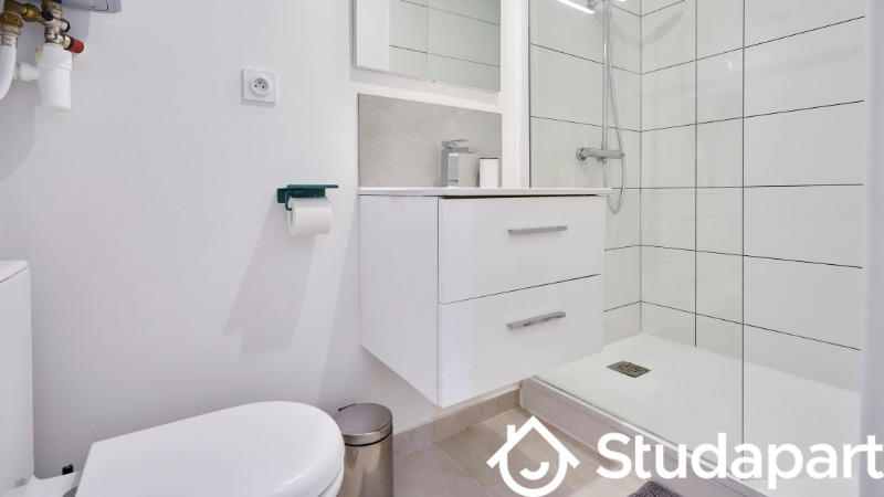 Chambre - 120 m² - 1 pièce