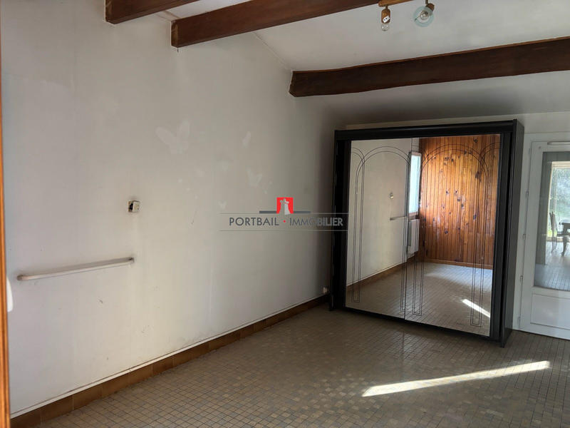 Maison - 204 m² - 8 pièces