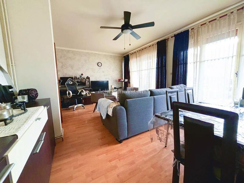 Appartement - 83 m² - 3 pièces