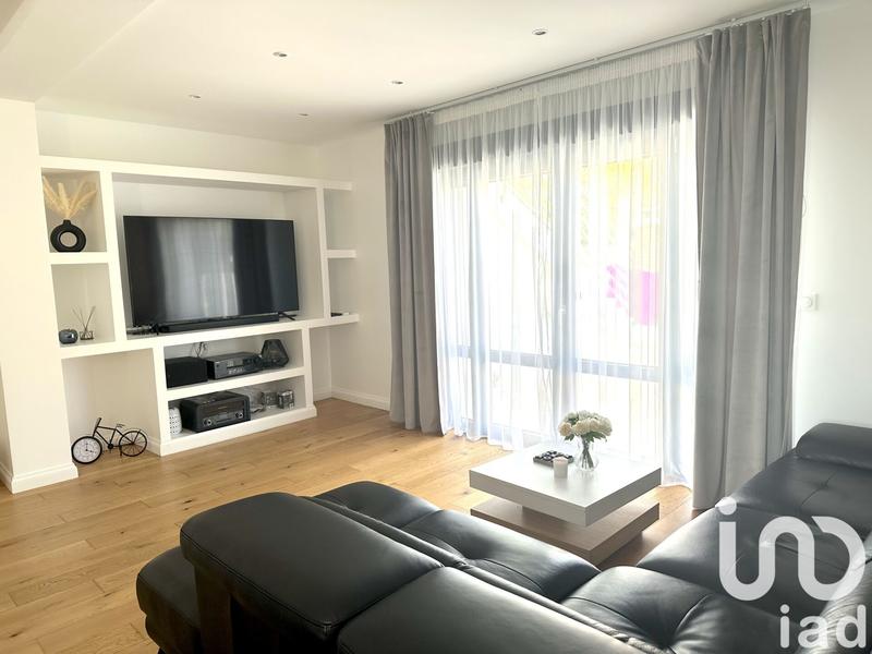 Maison - 197 m² - 7 pièces