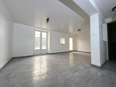 Maison - 94 m² - 5 pièces