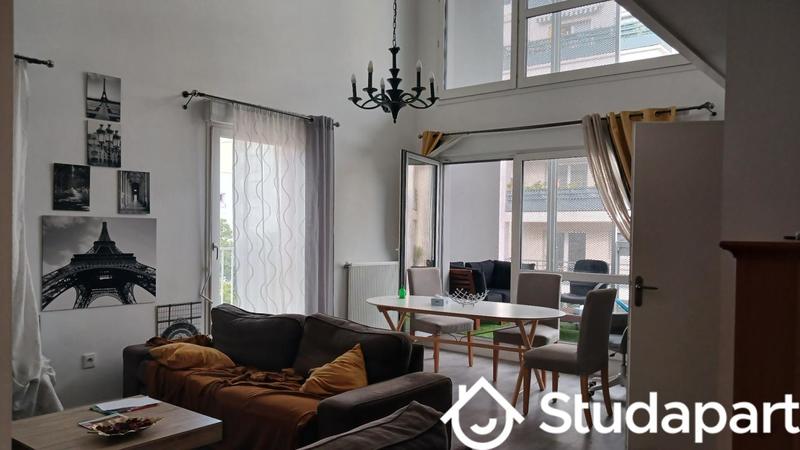 Chambre - 10 m² - 1 pièce