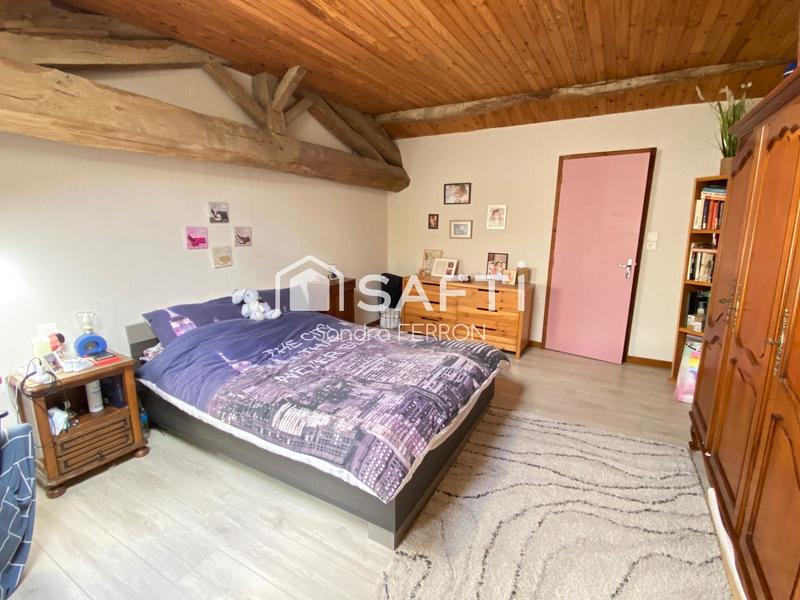 Maison - 230 m² - 9 pièces