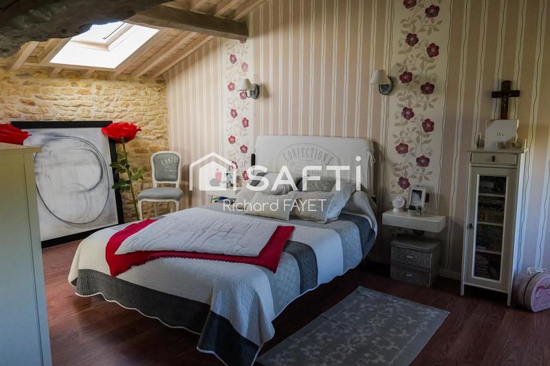 Maison - 302 m² - 10 pièces