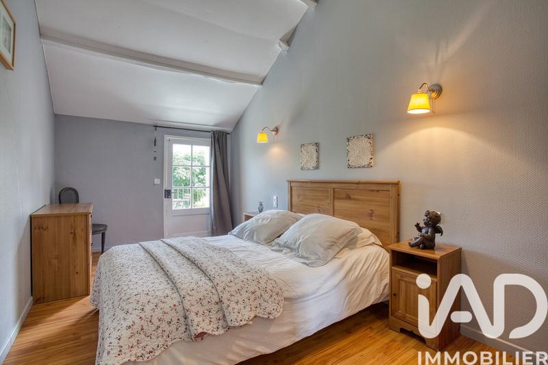 Maison - 345 m² - 10 pièces