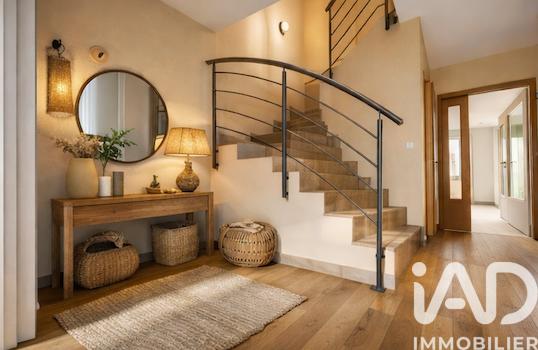 Maison - 140 m² - 6 pièces