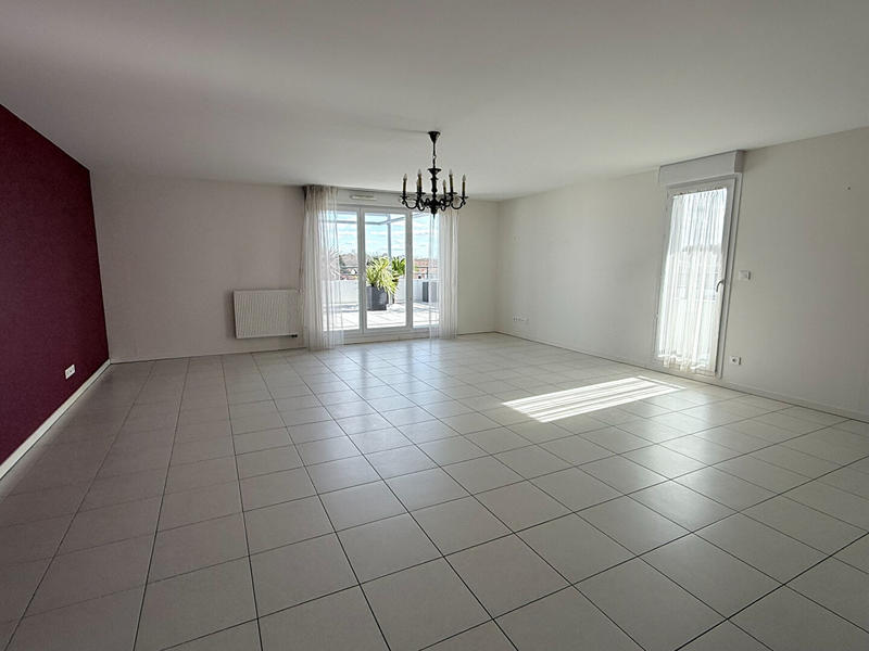 Appartement - 95 m² - 3 pièces