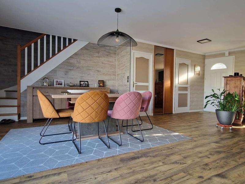 Maison - 158 m² - 8 pièces