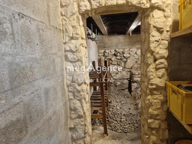 Maison - 165 m² - 9 pièces