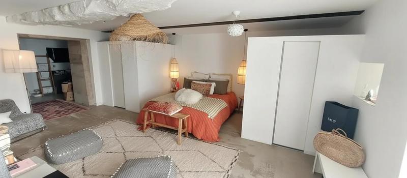 Maison - 300 m² - 7 pièces