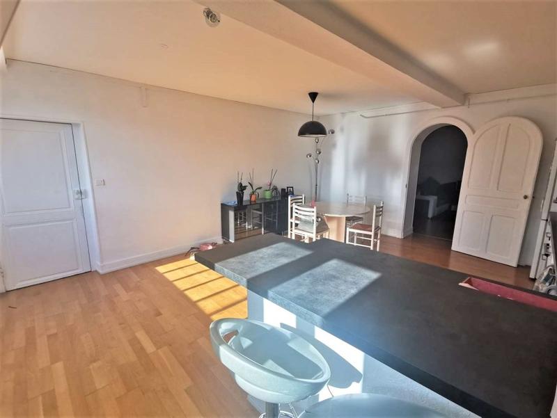Appartement - 90 m² - 4 pièces