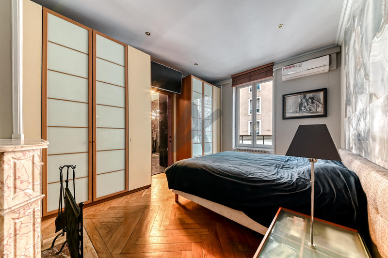 Immeuble - 372 m² - 11 pièces