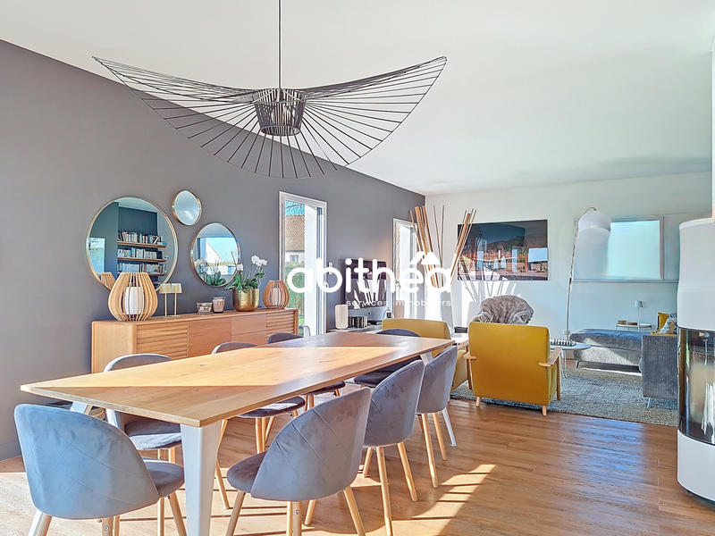 Maison - 188 m² - 6 pièces