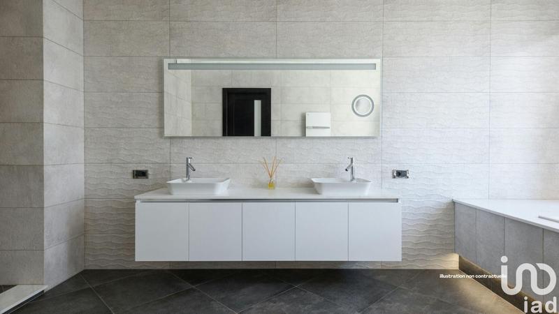 Maison - 234 m² - 5 pièces