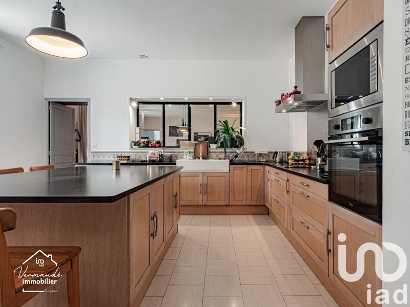 Maison - 225 m² - 6 pièces