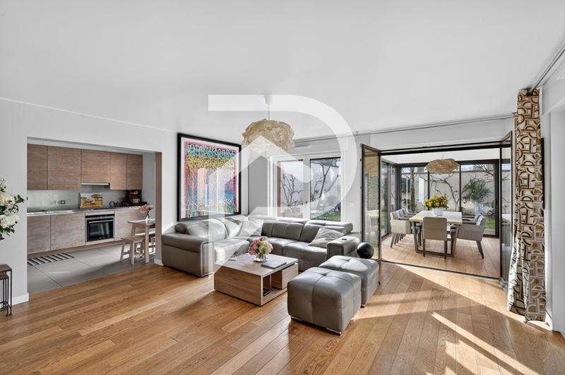 Appartement - 150 m² - 6 pièces