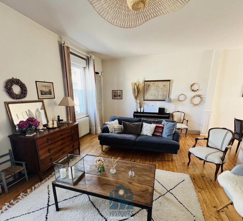 Maison - 181 m² - 7 pièces