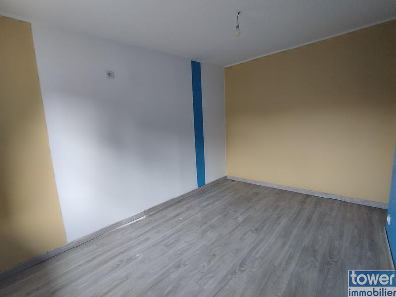 Maison - 92 m² - 5 pièces
