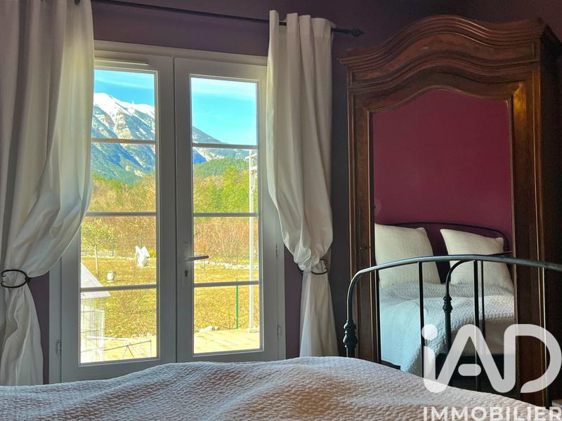 Maison - 266 m² - 7 pièces