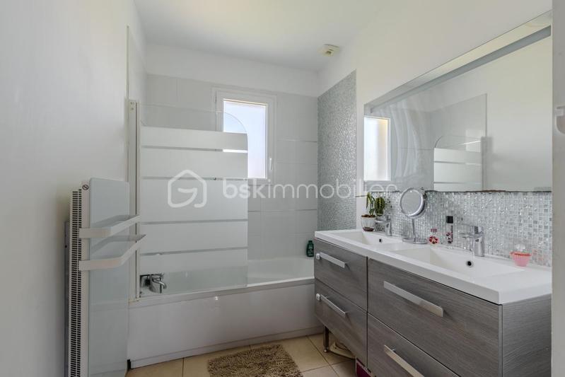 Maison - 103 m² - 5 pièces