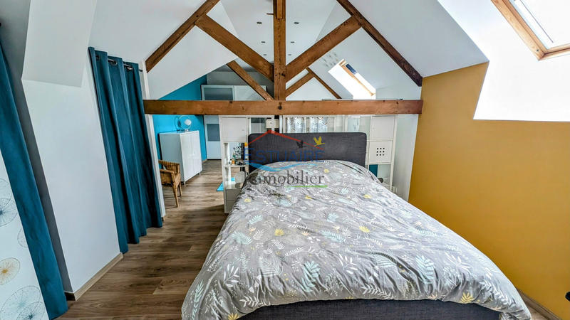 Maison traditionnelle - 207 m² - 6 pièces