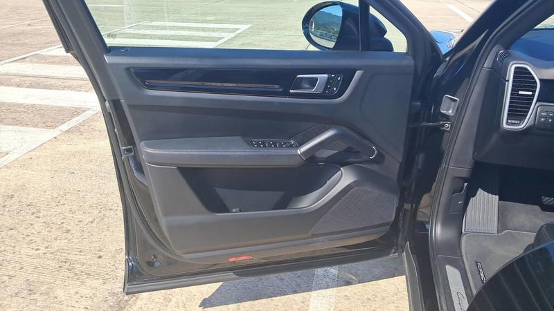 Porsche Cayenne Coupé 3.0 E-Hybrid 462 4x4 Tiptronic 8 .