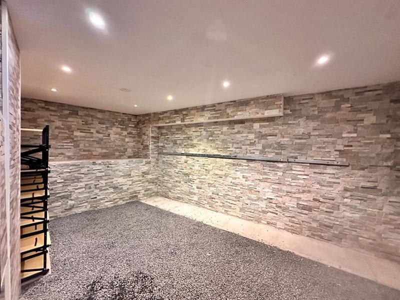 Maison - 292 m² - 8 pièces