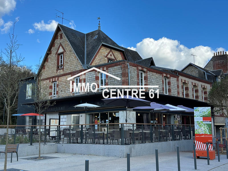 Maison - 490 m² - 14 pièces