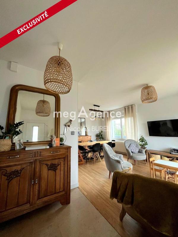 Maison - 90 m² - 5 pièces