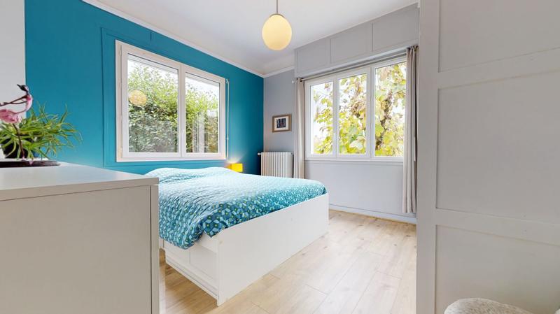 Maison traditionnelle - 109 m² - 6 pièces