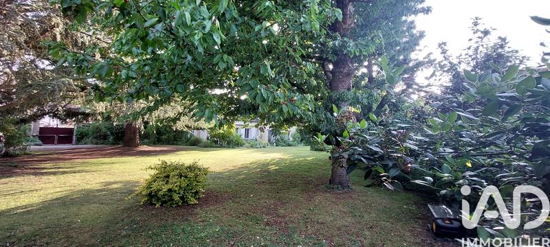 Maison - 215 m² - 8 pièces