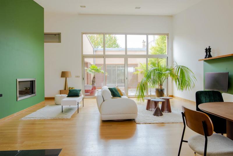 Maison ancienne - 361 m² - 7 pièces